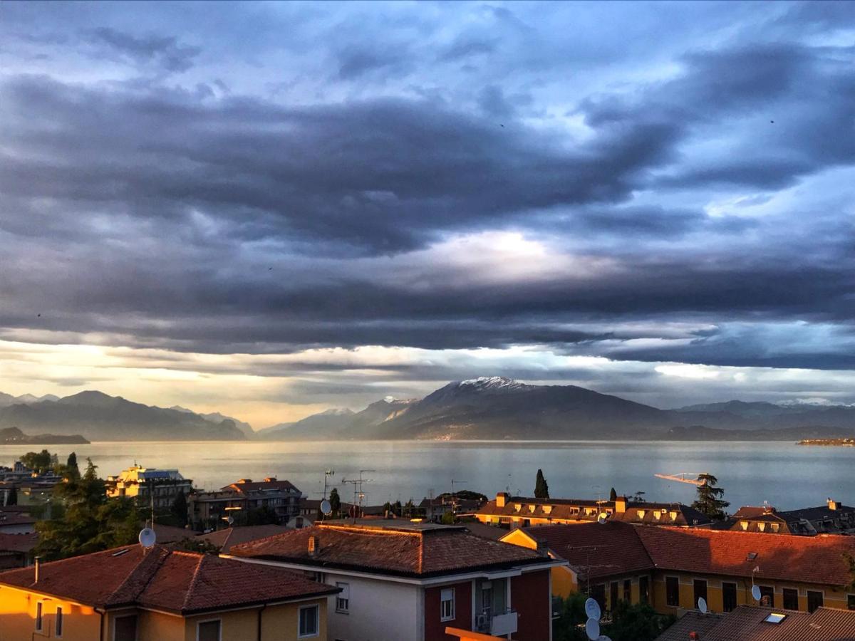 Casa Mariposa Appartement Desenzano del Garda Buitenkant foto